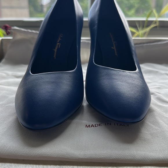NEW Ferragamo Leather Pump - Picture 7 of 8